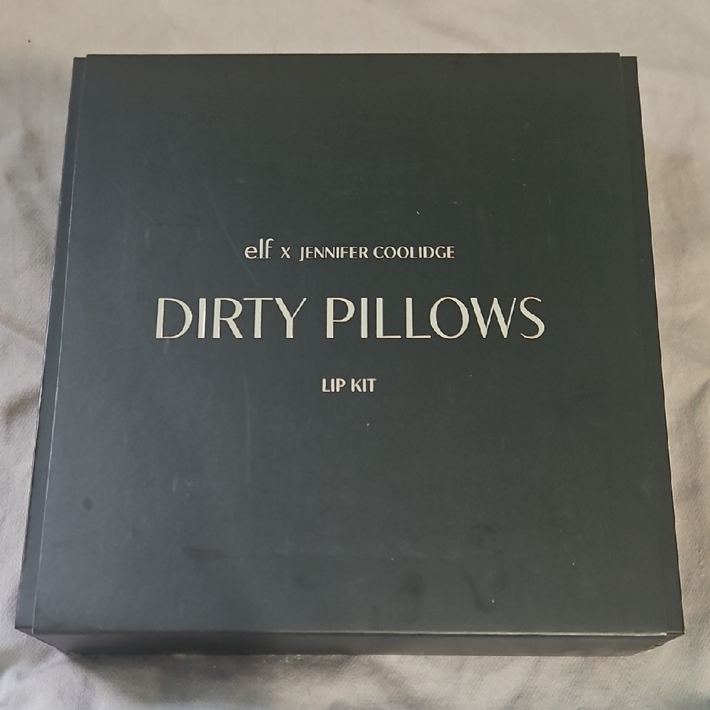 **LIMITED EDITION, BRAND NEW** e.l.f. x Jennifer Coolidge Dirty Pillows Lip Kit